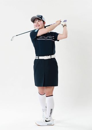 尾関彩美悠プロ Admiral GOLF コーディネート 2026 Spring
