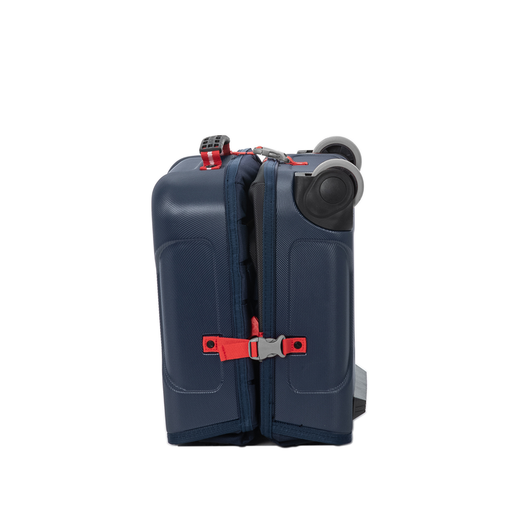 [サンマウンテン]
TRAVEL COVER KUBE